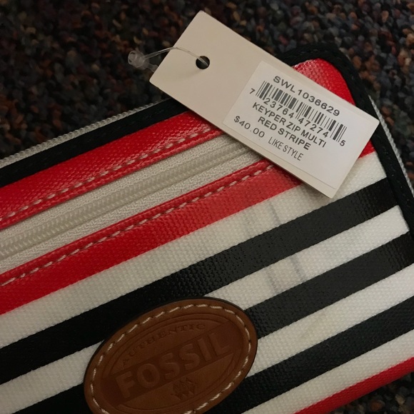 NWT Fossil Stripes Wallet - Picture 4 of 5